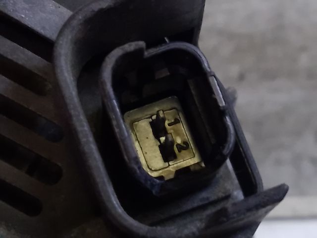 bontott DACIA DUSTER Generátor