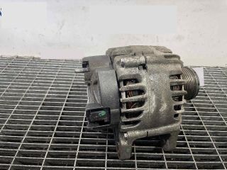 bontott DACIA DUSTER Generátor