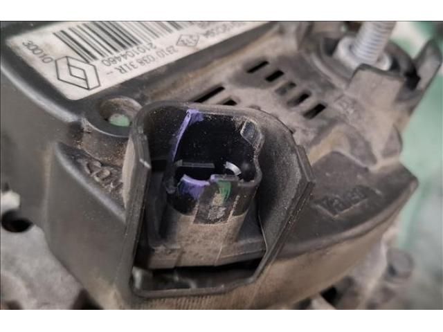 bontott DACIA DUSTER Generátor