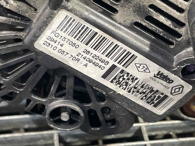 bontott DACIA DUSTER Generátor