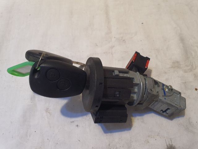 bontott DACIA DUSTER Gyújtáskapcsoló Házzal