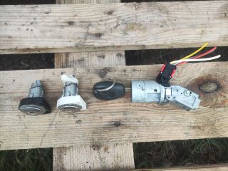 bontott DACIA DUSTER Gyújtáskapcsoló Házzal