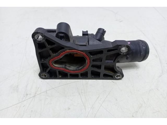 bontott DACIA DUSTER Hengerfej Vízkivezető