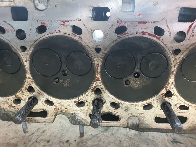 bontott DACIA DUSTER Hengerfej