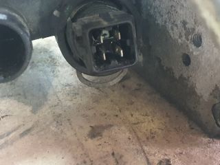 bontott DACIA DUSTER Hengerfej