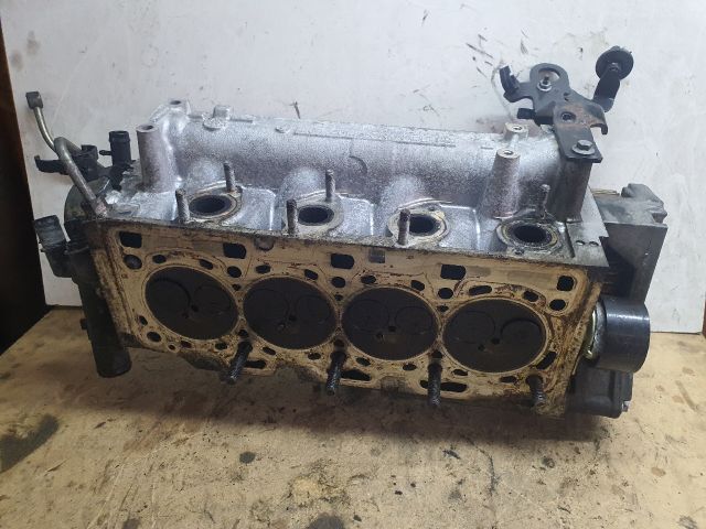 bontott DACIA DUSTER Hengerfej