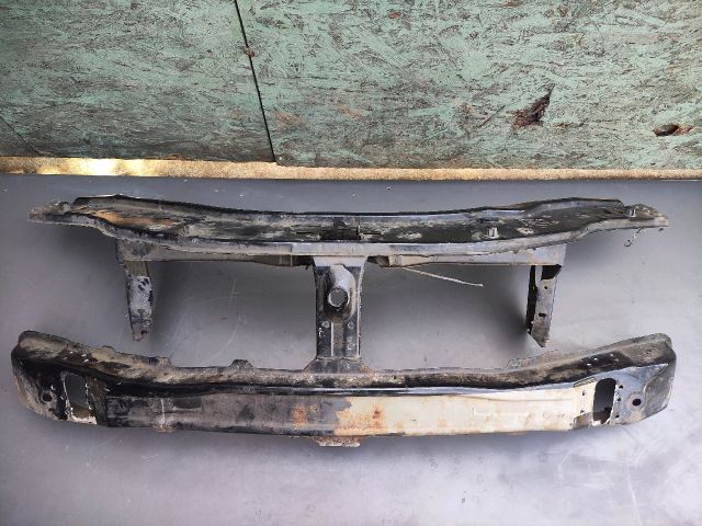 bontott DACIA DUSTER Homlokfal (Üres lemez)