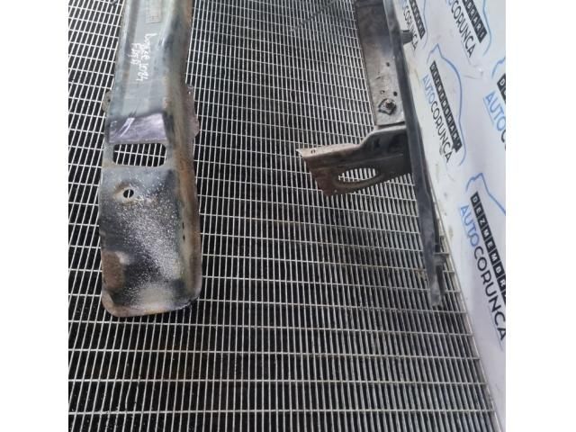 bontott DACIA DUSTER Homlokfal (Üres lemez)