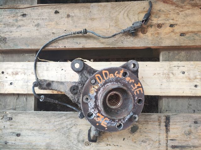 bontott DACIA DUSTER Jobb első Csonkállvány Kerékaggyal