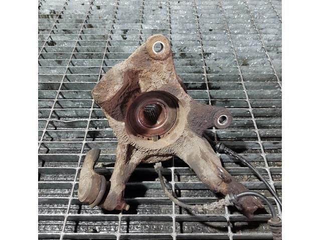 bontott DACIA DUSTER Jobb első Csonkállvány