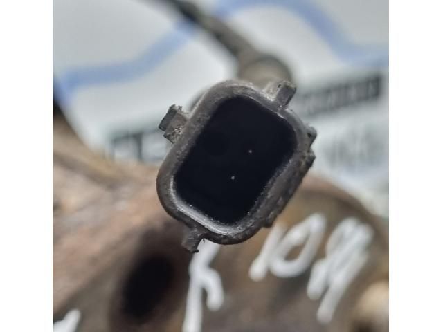 bontott DACIA DUSTER Jobb első Csonkállvány