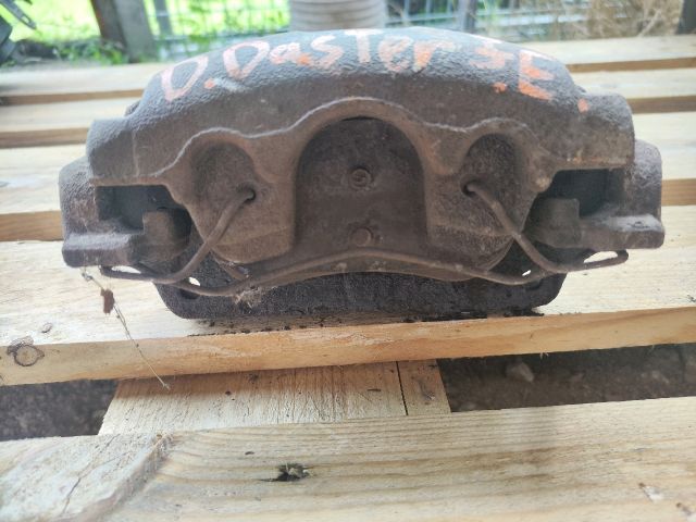 bontott DACIA DUSTER Jobb első Féknyereg Munkahengerrel