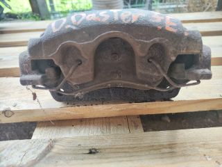 bontott DACIA DUSTER Jobb első Féknyereg Munkahengerrel