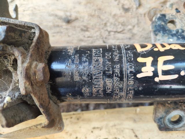 bontott DACIA DUSTER Jobb első Gólyaláb (Lengécsillapító, Rugó)