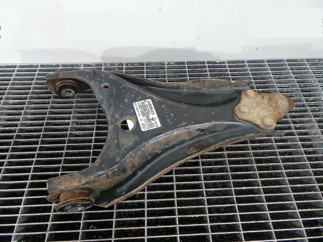 bontott DACIA DUSTER Jobb első Lengőkar