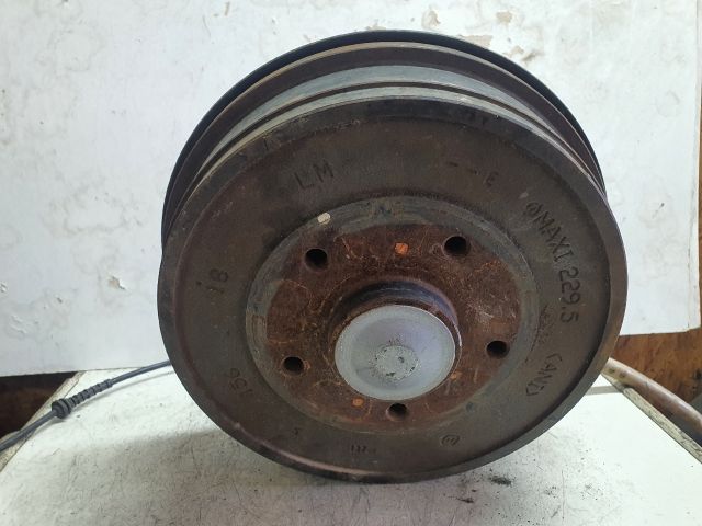 bontott DACIA DUSTER Jobb hátsó Kerékagy