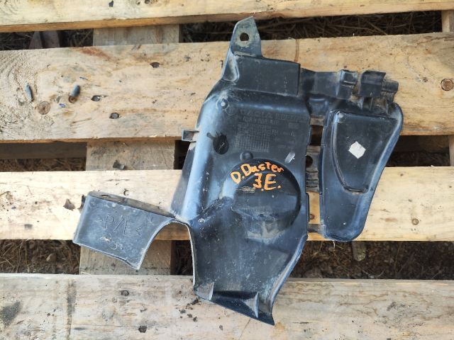 bontott DACIA DUSTER Jobb Motorburkolat