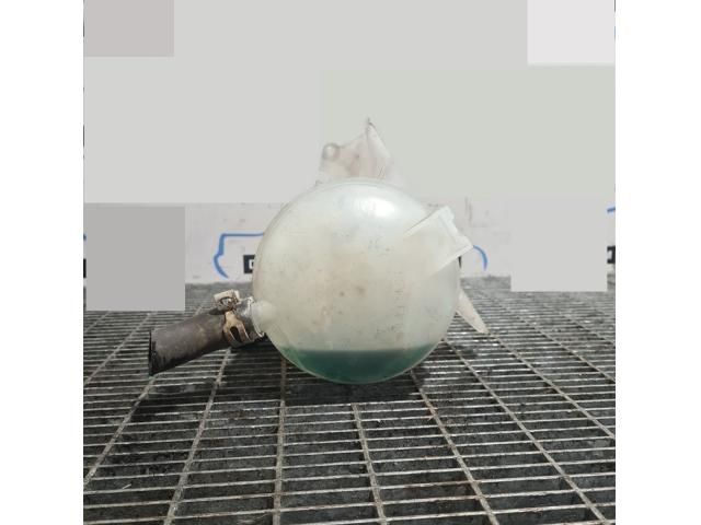 bontott DACIA DUSTER Kiegyenlítő Tartály