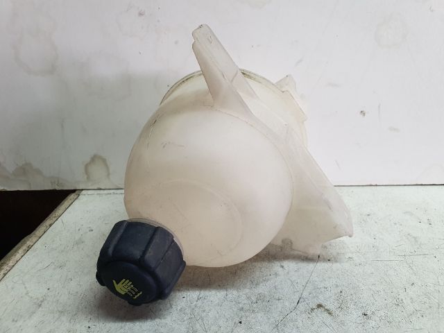 bontott DACIA DUSTER Kiegyenlítő Tartály