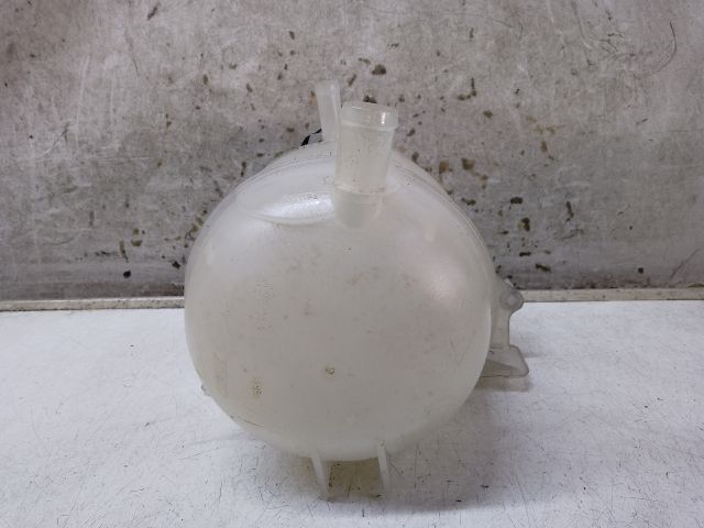 bontott DACIA DUSTER Kiegyenlítő Tartály