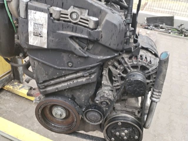 bontott DACIA DUSTER Komplett Motor (Segédberendezésekkel)