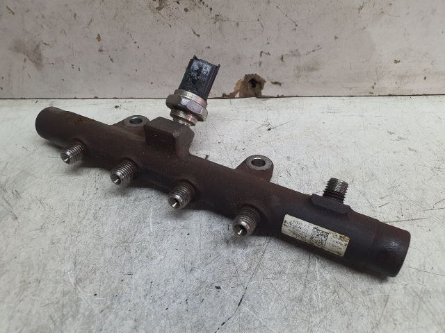 bontott DACIA DUSTER Közösnyomócső