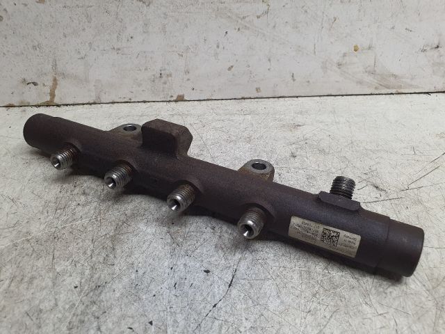 bontott DACIA DUSTER Közösnyomócső