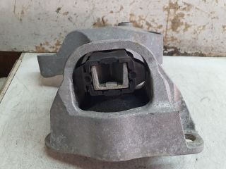 bontott DACIA DUSTER Motor Tartó Bak (Fém)