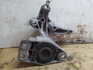 bontott DACIA DUSTER Motor Tartó Bak (Fém)