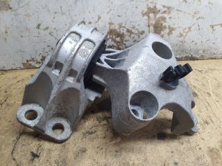 bontott DACIA DUSTER Motor Tartó Bak (Fém)