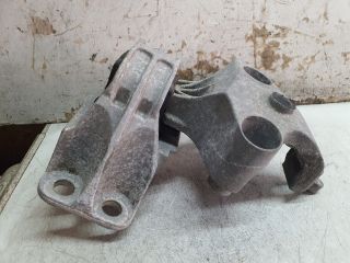 bontott DACIA DUSTER Motor Tartó Bak (Fém)