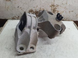 bontott DACIA DUSTER Motor Tartó Bak (Fém)