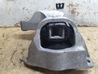 bontott DACIA DUSTER Motor Tartó Bak (Fém)