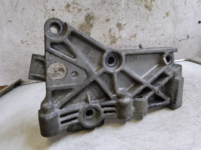 bontott DACIA DUSTER Motor Tartó Bak (Fém)