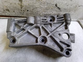 bontott DACIA DUSTER Motor Tartó Bak (Fém)