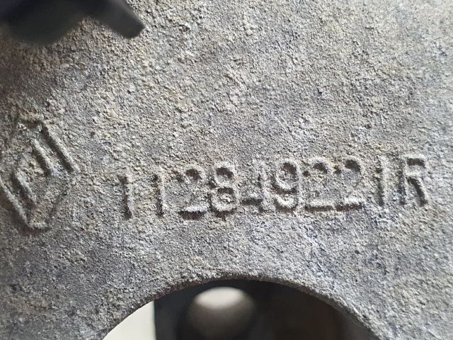 bontott DACIA DUSTER Motor Tartó Bak (Fém)