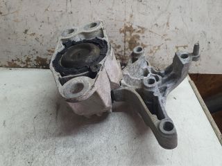 bontott DACIA DUSTER Motor Tartó Bak (Fém)