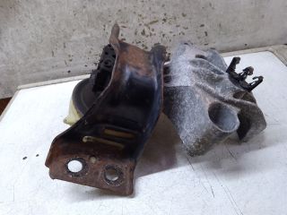 bontott DACIA DUSTER Motor Tartó Bak Jobb