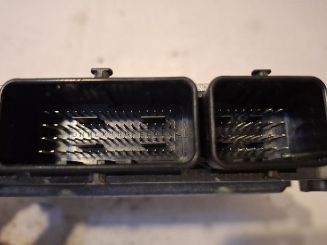 bontott DACIA DUSTER Motorvezérlő