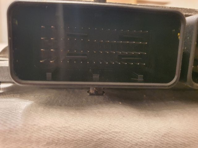 bontott DACIA DUSTER Motorvezérlő