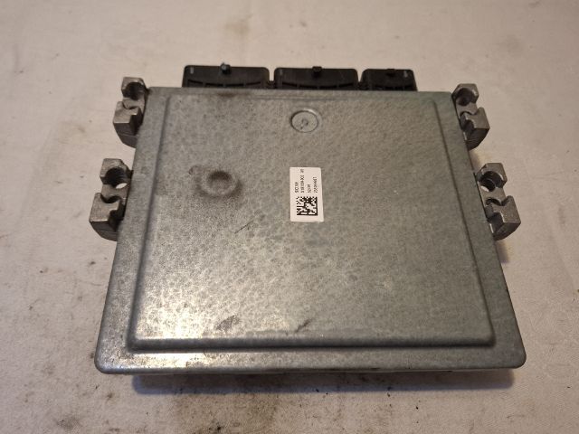 bontott DACIA DUSTER Motorvezérlő