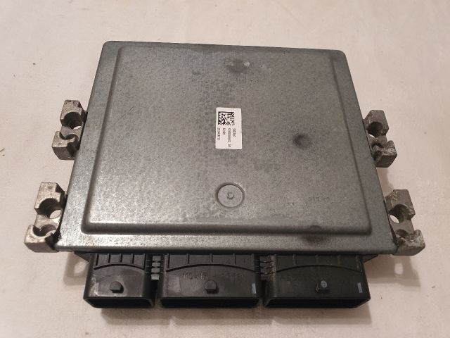 bontott DACIA DUSTER Motorvezérlő