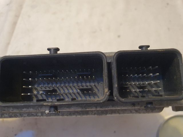 bontott DACIA DUSTER Motorvezérlő