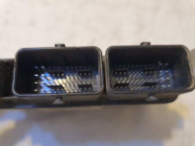 bontott DACIA DUSTER Motorvezérlő