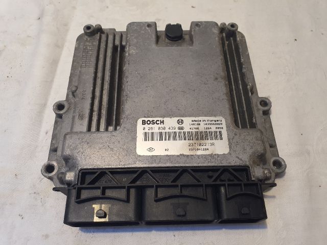 bontott DACIA DUSTER Motorvezérlő