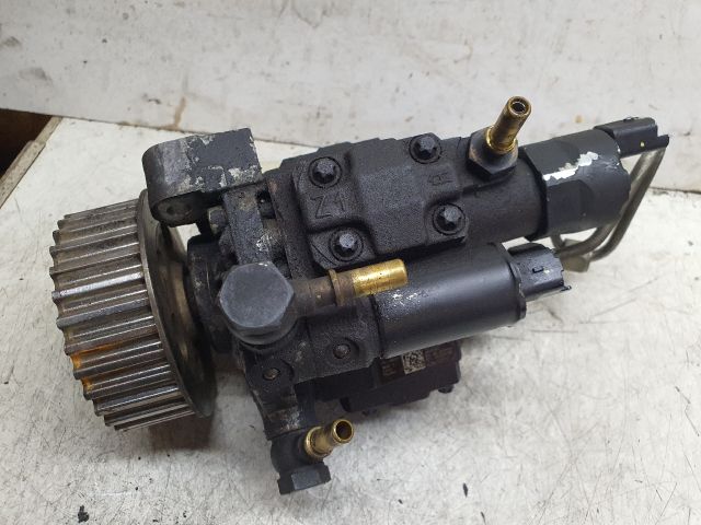 bontott DACIA DUSTER Nagynyomású Szivattyú