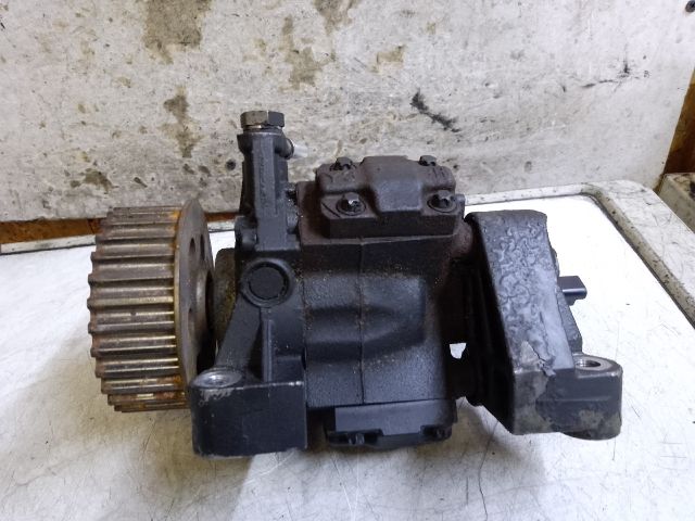 bontott DACIA DUSTER Nagynyomású Szivattyú