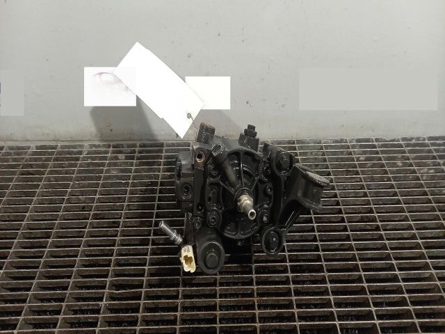 bontott DACIA DUSTER Nagynyomású Szivattyú