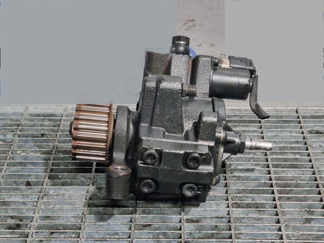 bontott DACIA DUSTER Nagynyomású Szivattyú