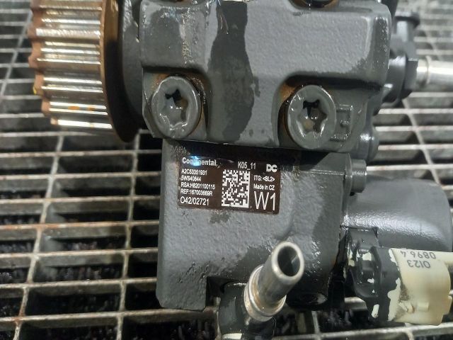 bontott DACIA DUSTER Nagynyomású Szivattyú